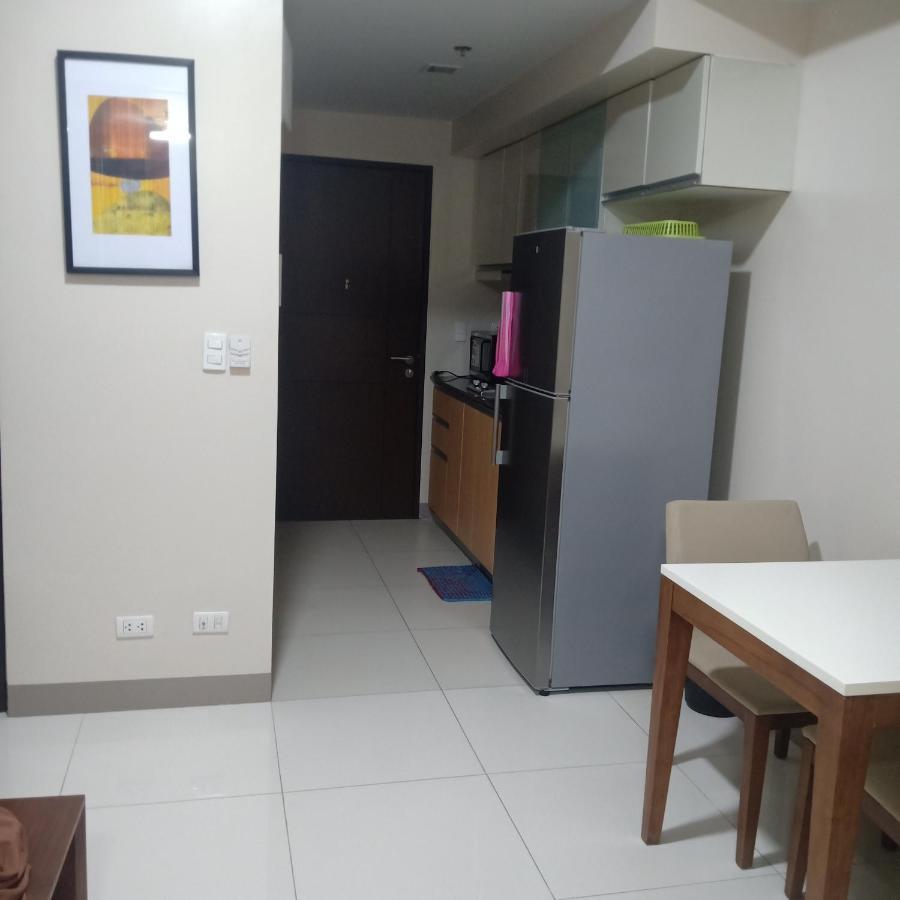 One Uptown Opposite Of Grandhyatt Hotel Manila Taguig City 외부 사진