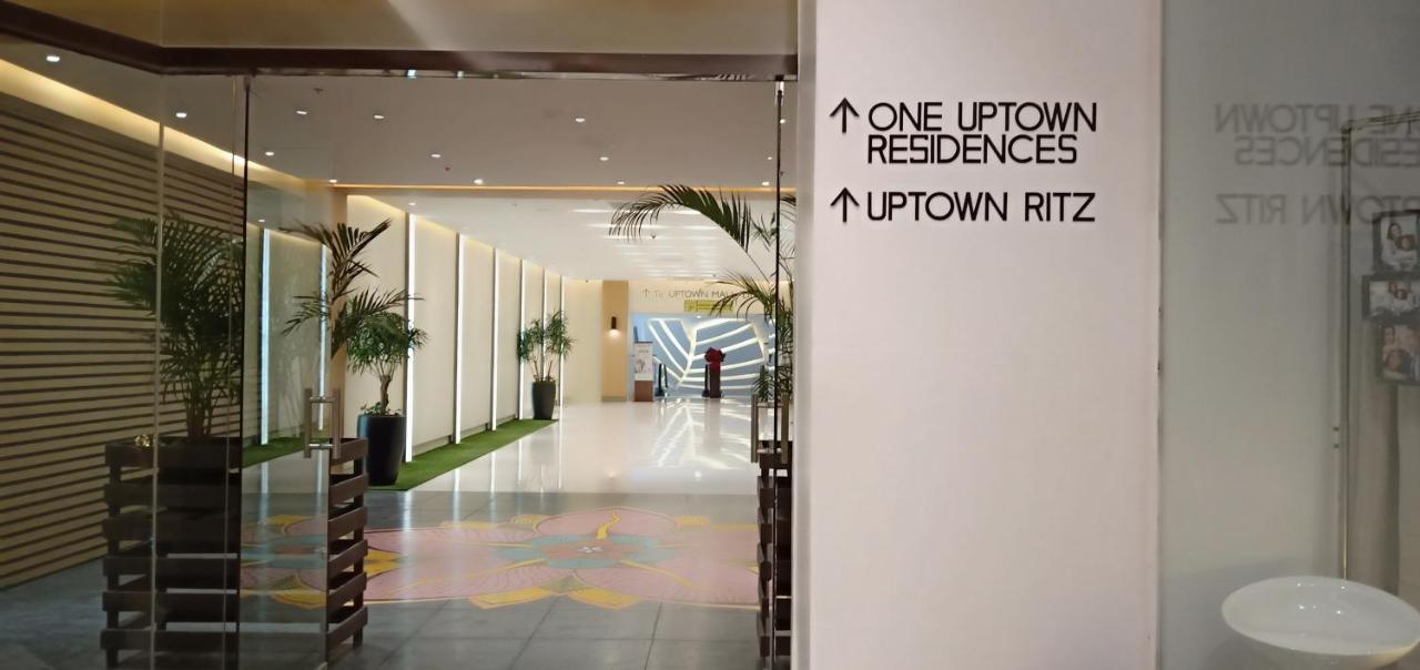 One Uptown Opposite Of Grandhyatt Hotel Manila Taguig City 외부 사진