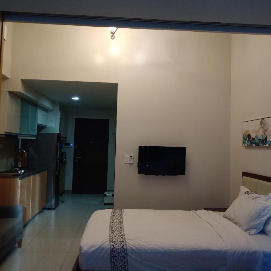 One Uptown Opposite Of Grandhyatt Hotel Manila Taguig City 외부 사진