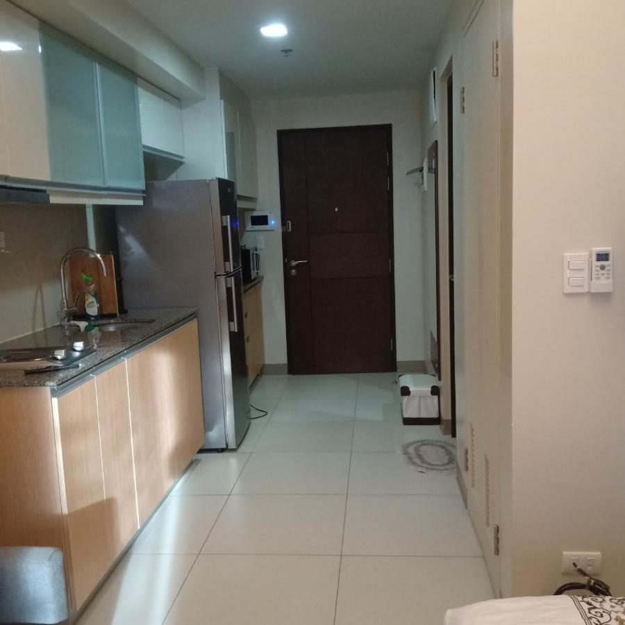One Uptown Opposite Of Grandhyatt Hotel Manila Taguig City 외부 사진